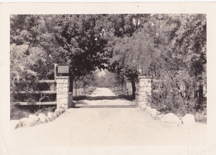 "Our entrance on Fort Lowell Road - Sept. 1938". Mrs. Hyde's daughter, Carolyn, lived at the Rincon Stock Farm, in Tucson, while married to Melville Hanna Haskell.