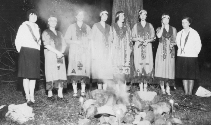 Camp Fire Girls 1928 Staten Island Copyright 2013 GenealogySisters.com