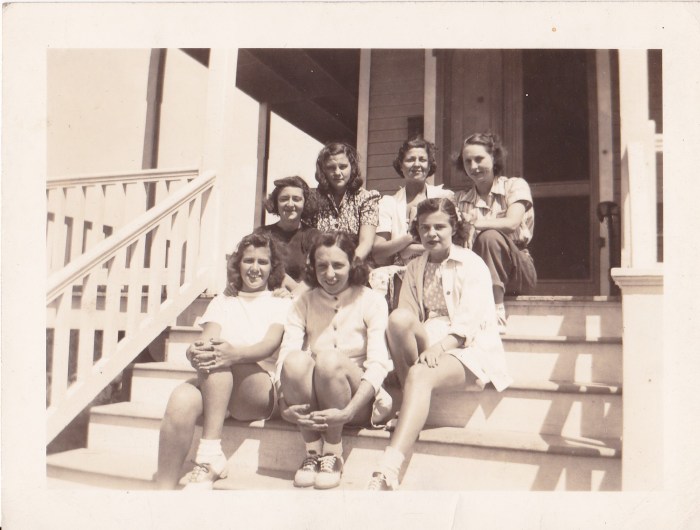 Beaver College friends. Middle row left - Evelyn Stewart, Front row left - Terry Terhune.