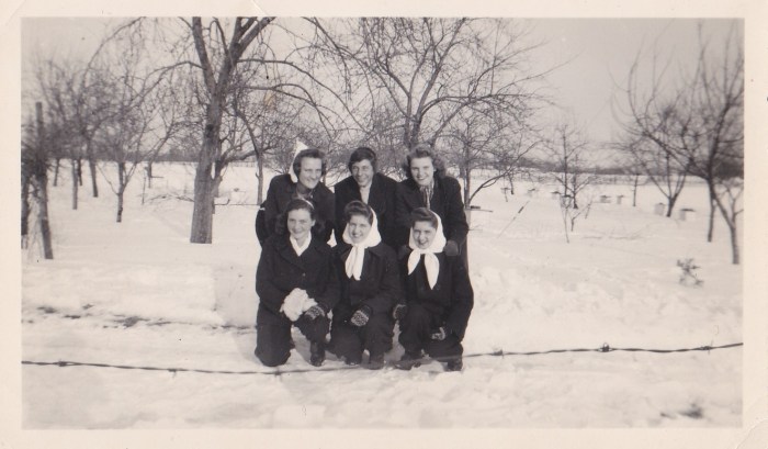 SnowFriends1945B